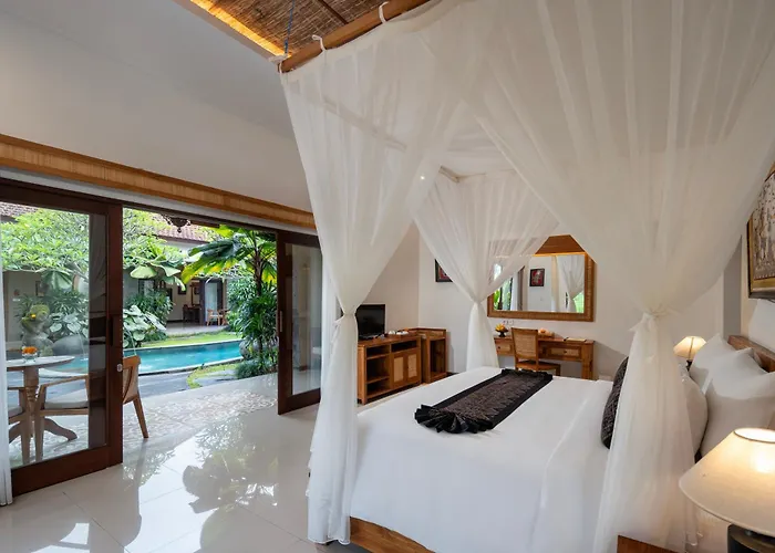 Govala & * Ubud