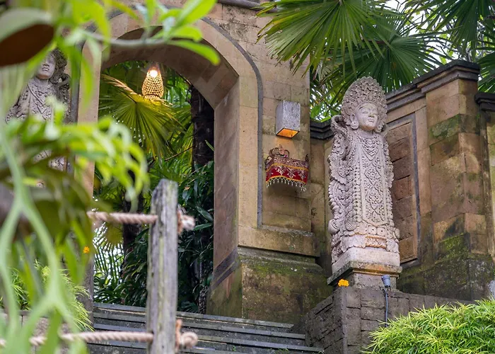 Govala & Ubud
