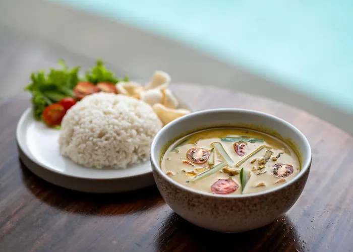 Govala & * Ubud
