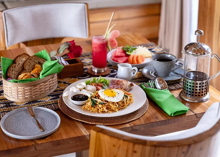 Govala & Ubud